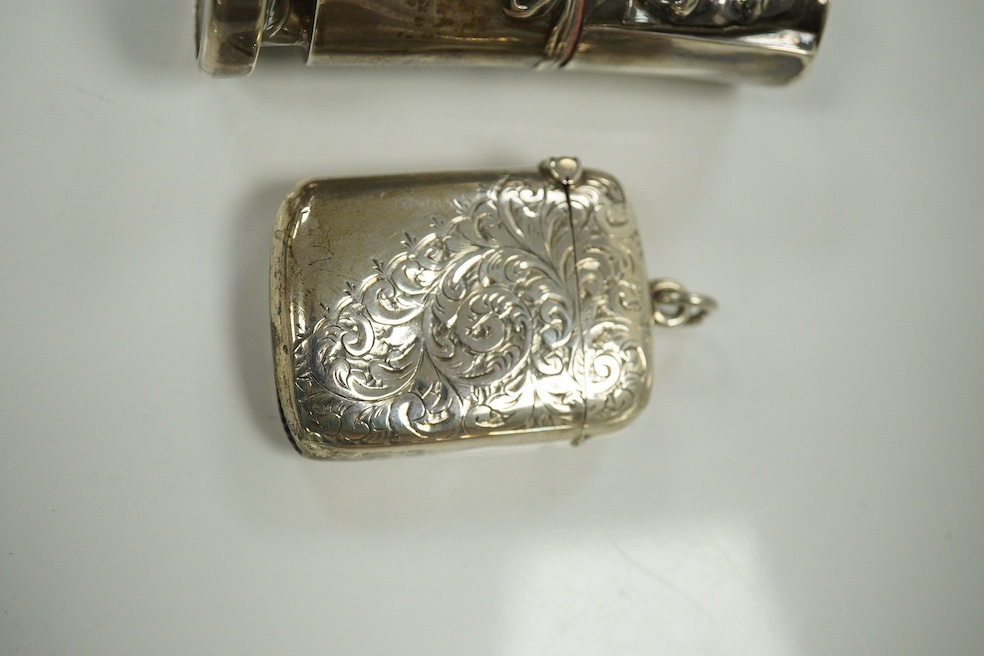 A novelty silver condiment and vesta case. Condition - fair to good